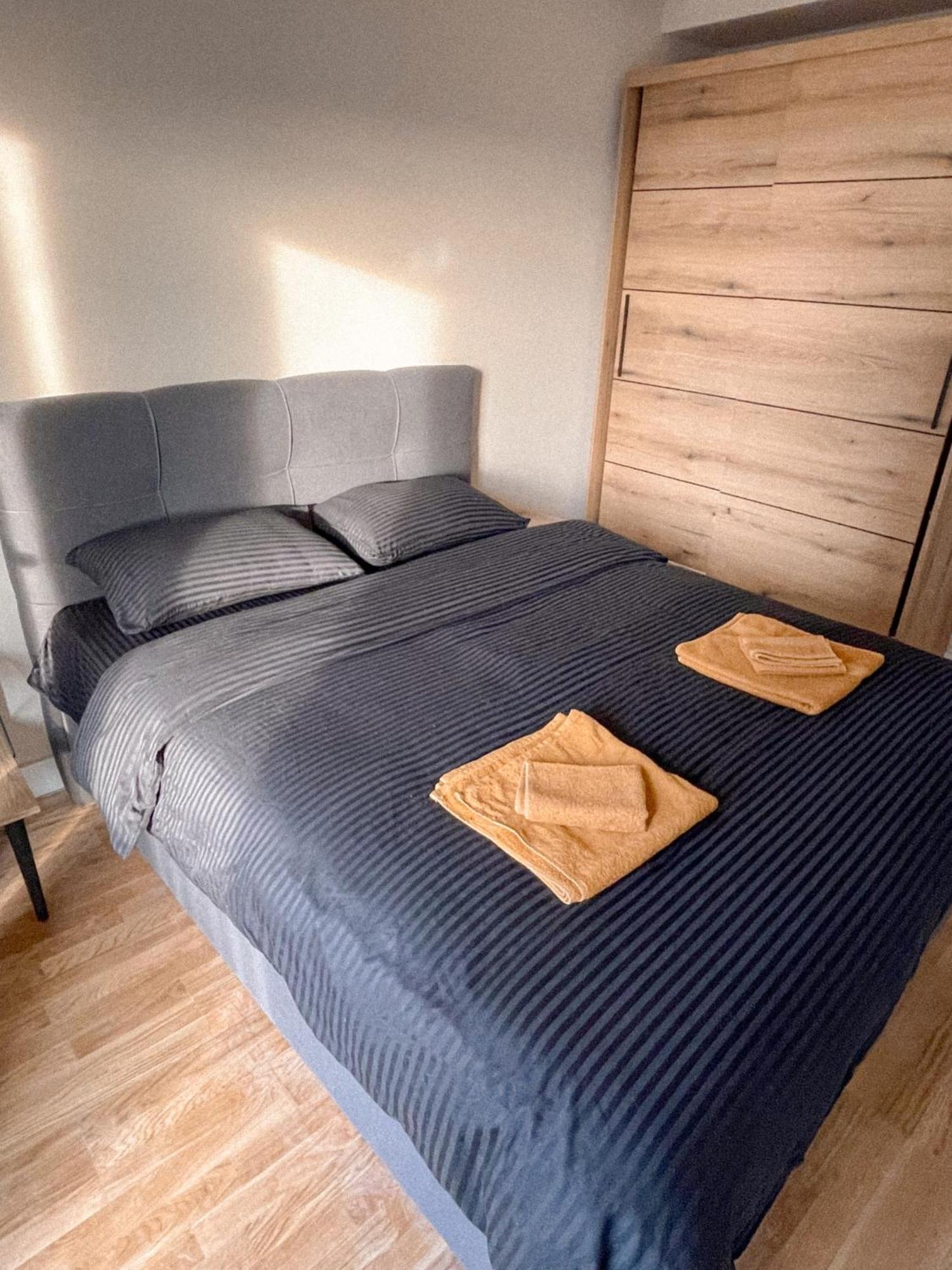 180° View Apartment In Diamond Building Skopje Exterior photo