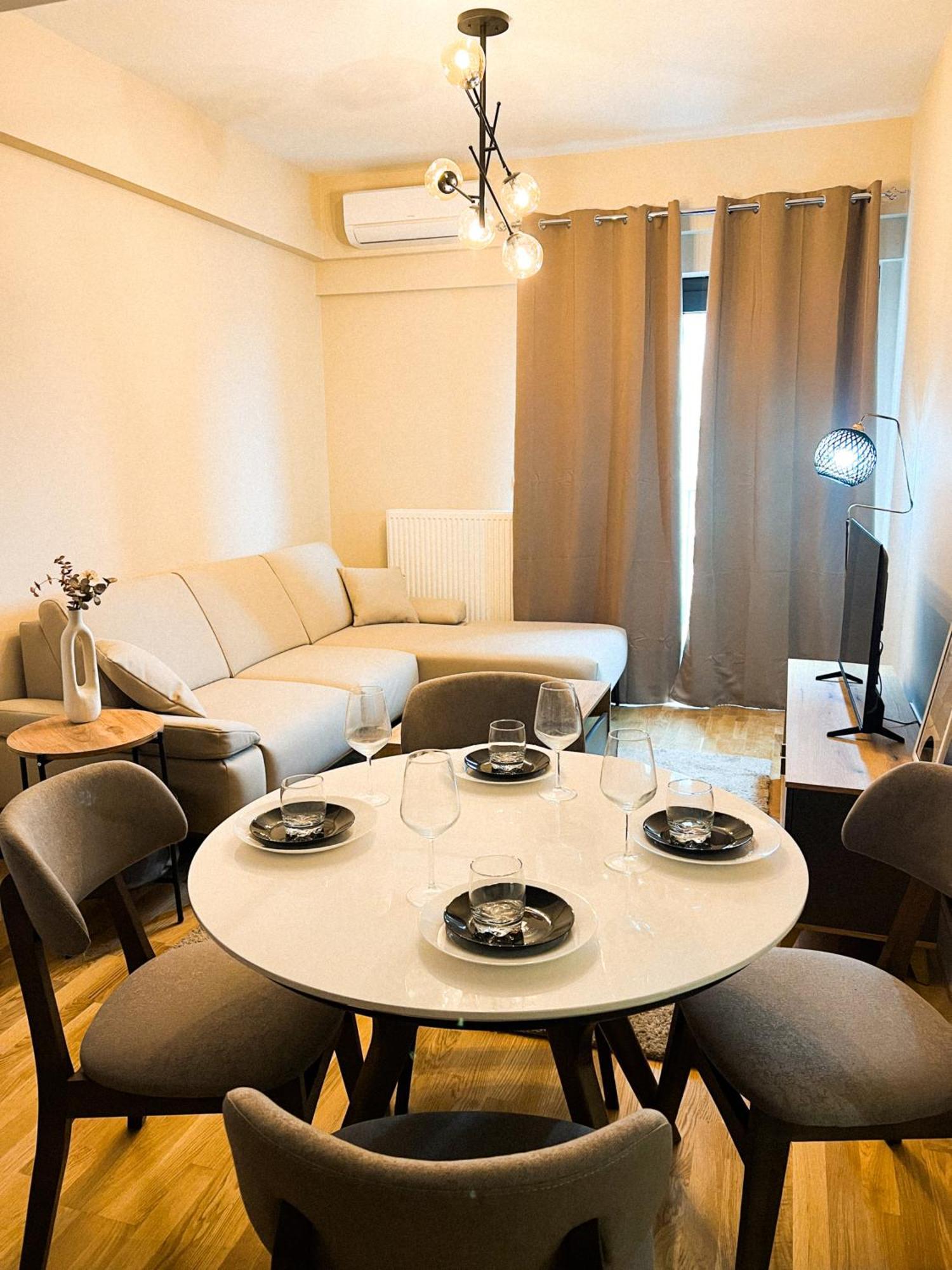 180° View Apartment In Diamond Building Skopje Exterior photo