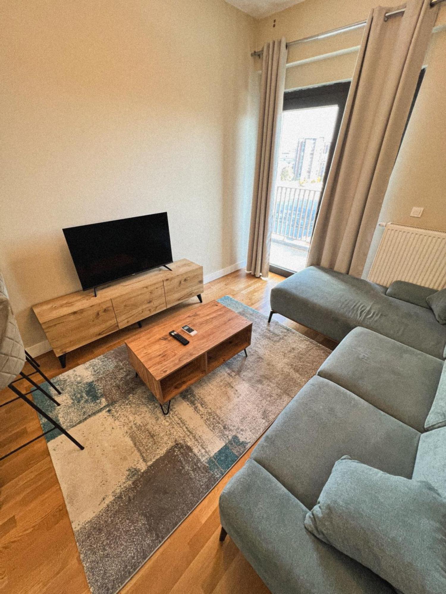 180° View Apartment In Diamond Building Skopje Exterior photo