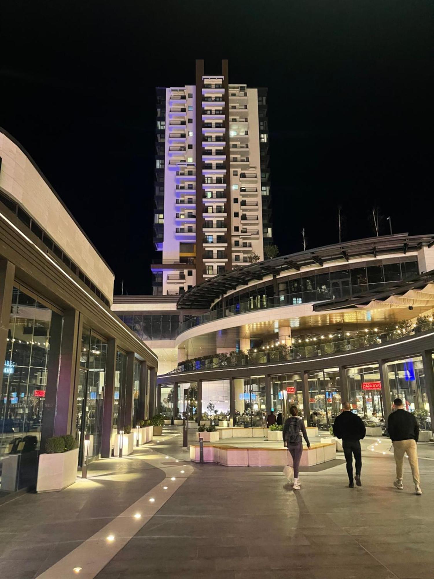 180° View Apartment In Diamond Building Skopje Exterior photo