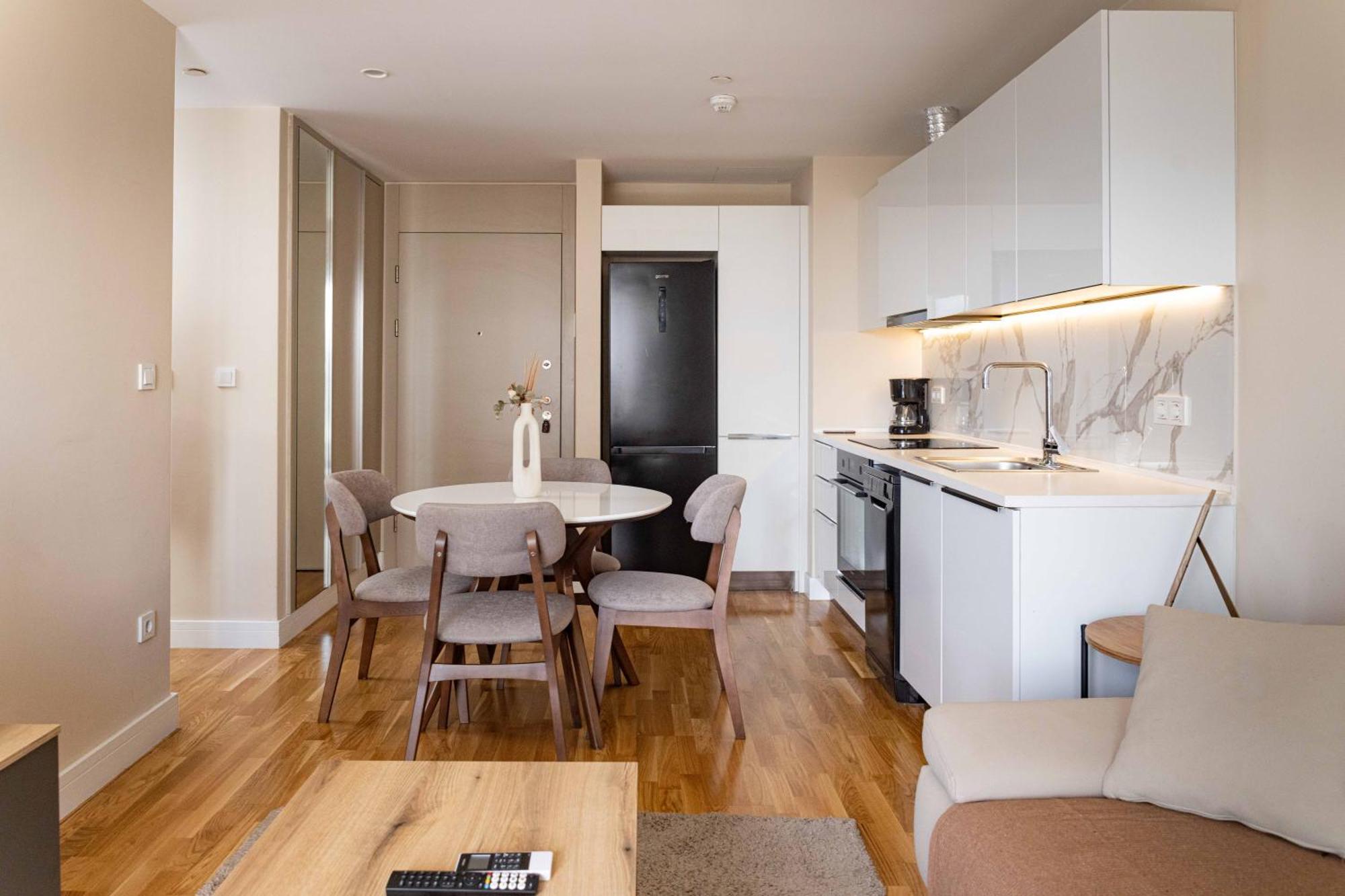 180° View Apartment In Diamond Building Skopje Exterior photo